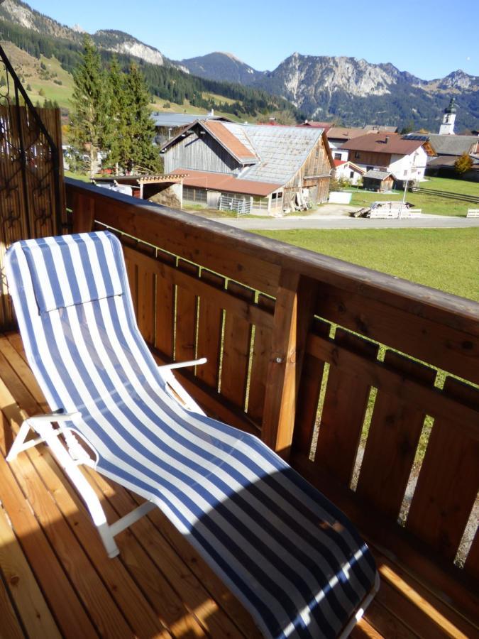 Haus Alpenland Hotel Tannheim Exterior photo