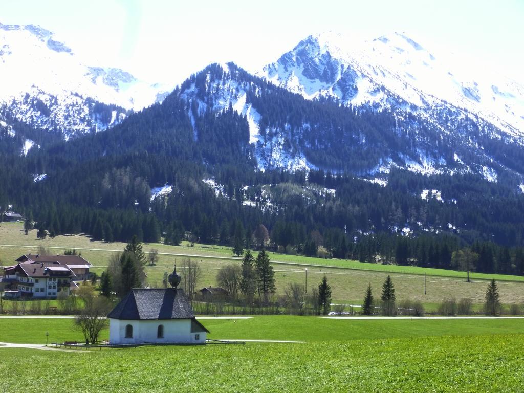 Haus Alpenland Hotel Tannheim Exterior photo